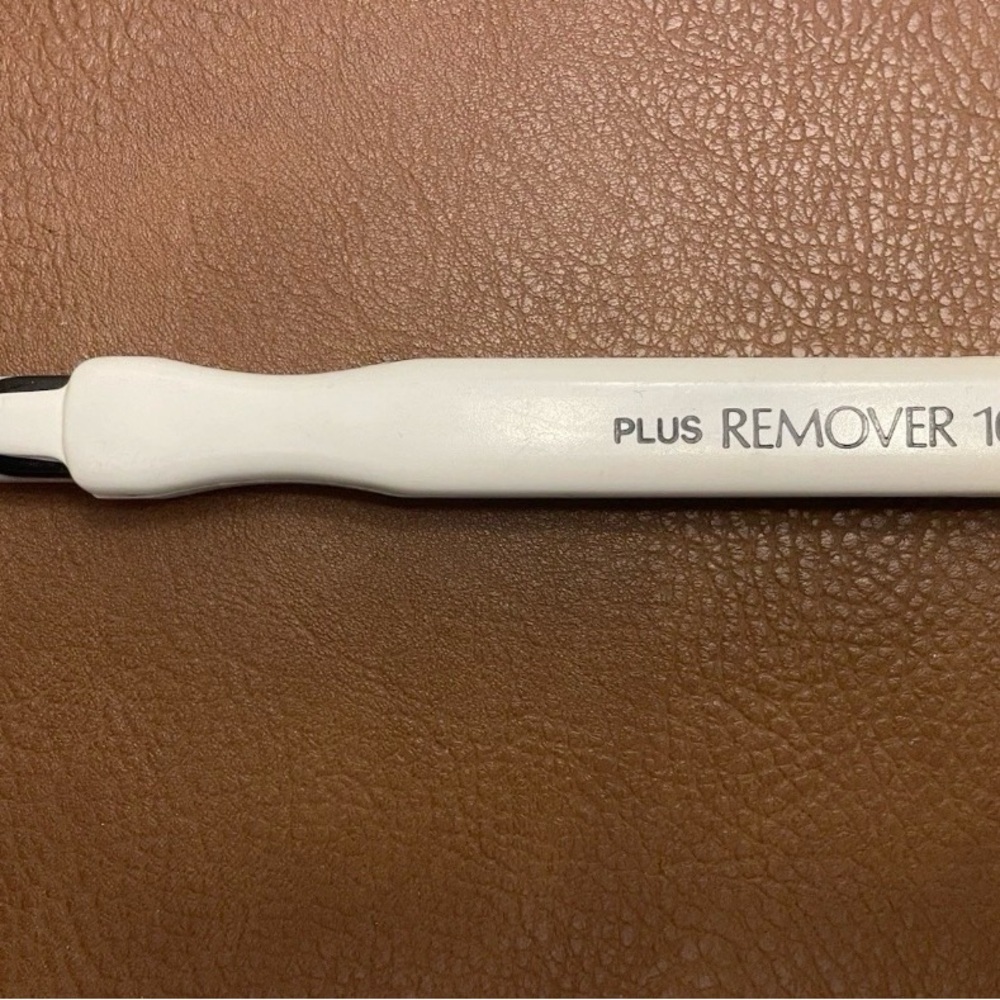PLUS RM-101 Staple Remover